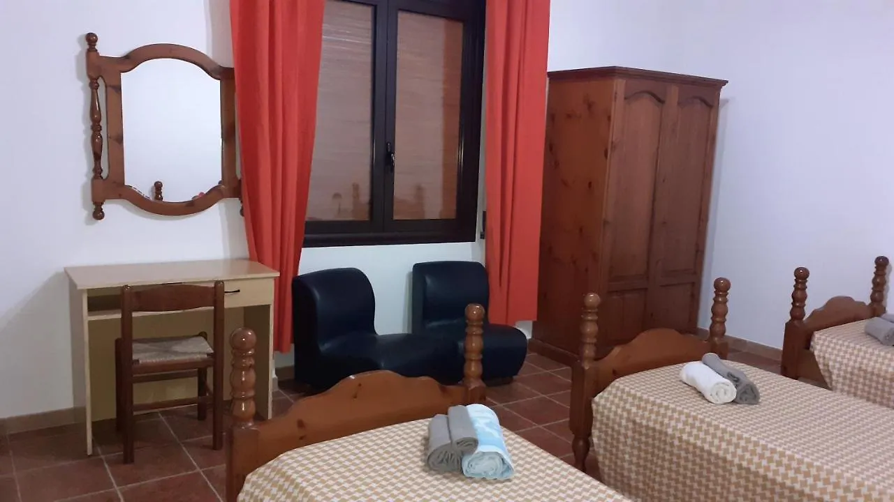 B&B Domus Romangia Sorso Bed & Breakfast